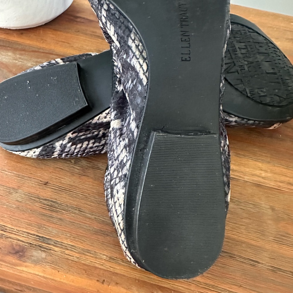 Ellen Tracy python flats - Picture 4 of 8